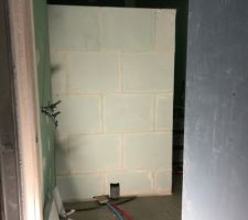 Cloison separation douche / meuble vasque (1 ere partie)