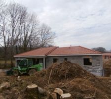 La maison en cours de couverture