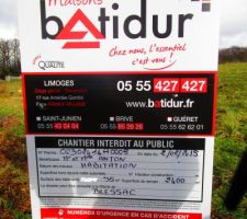 Ca y est permis de construire obtenu et panneau affiché sur le terrain, le terrassier peut venir ;)