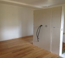 Pose du parquet ch&ecirc;ne