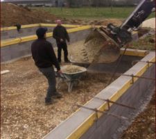 Premier week de boulot pour les hommes ! Cailloux dans le vide sanitaire