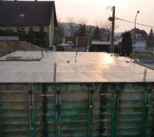 La première dalle est terminée.