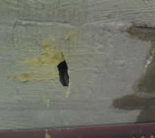 J 108 un coup de godet dans le mur ...