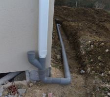 ET encore des tuyaux pour récupérer les eaux