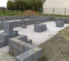 Vide sanitaire encore sur deux rangs de parpaings