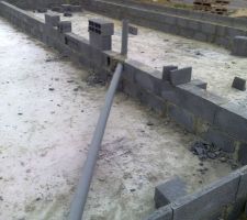 Vide sanitaire encore sur deux rangs de parpaings