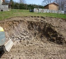 Le futur petit "parking", prévu pour loger au moins 2 voitures.
