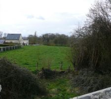 Vue de la ch 2, va falloir d&eacute;brousailler...