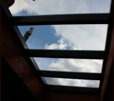 Mise en place du vitrage pour puit de lumiere