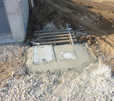 27/03/2015 : Raccordement à l'eau et au tout à l'égout fait.