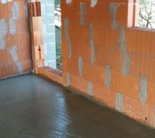 Dalle garage et entrée terminée après passage de la lissarde à béton
