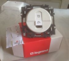 PRISE RJ45 LEGRAND