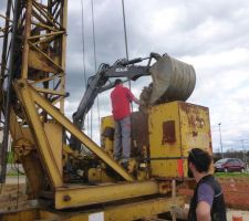 Lestage du ballast de la grue