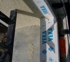 Trés fort, lors du ravalement du pavillon, ils ont oubliés de peindre tous les reborts de fenêtre, le pire c'est que cette fenêtre aurait du avoir des briquettes...