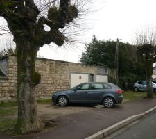 Terrain acc&egrave;s au terrain