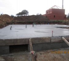 Le lendemain surprise la dalle de la maison est coul&eacute;e trop content