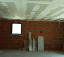 Joints du plafond r&eacute;alis&eacute;s