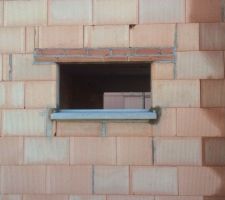 Appui de fenêtre mis en place