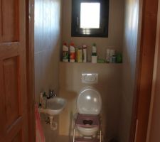 Toilettes étage