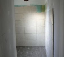 Reste juste 5 carreaux &agrave; mettre et c'est finit !!