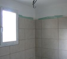 Salle de bain enfants, la hauteur est atteinte, le reste sera en peinture