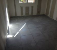 Carrelage de la chambre 2