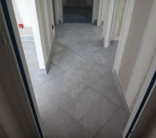 Carrelage du couloir