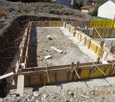 Murs du vide sanitaire prêt pour couler le béton