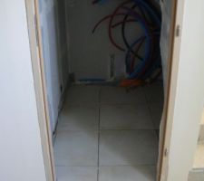 Carrelage sous l'escalier