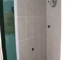 Salle d'eau parentale, on arrive au plafond!!