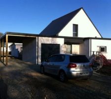 Carport terminé. Côté Ouest.