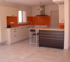 La cuisine et les peintures sont terminées.