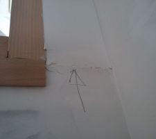 Placo qui fissure au niveau de la tremie et rampe d'escalier