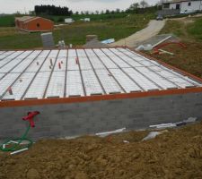 Pose des poutrelles et des marmites   ferraillage