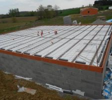 Pose des poutrelles et des marmites   ferraillage