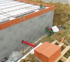 Pose des poutrelles et des marmites   ferraillage