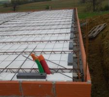 Pose des poutrelles et des marmites   ferraillage