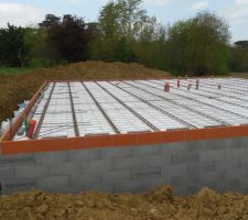 Pose des poutrelles et des marmites   ferraillage