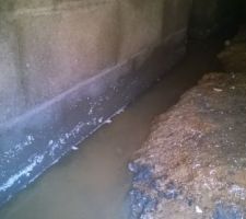 évacuation du l'eau cumulé dans le vide sanitaire