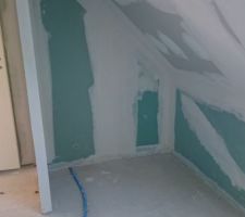 Emplacement du WC dans la salle de bain du haut