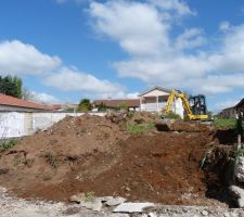 Démolition mur terminé...que faire du mur (à droite) du voisin?