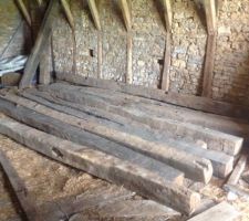 Poutres de la maison à vendre  20x25    lg 5,2m