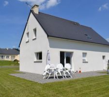 Photo avant pour conception de la terrasse en carrelage grés cérame 2cm d'épaisseur gris anthracite