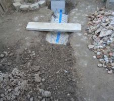 Regard béton avec sa tranchée