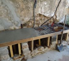 Coulage béton du plan de travail extérieur