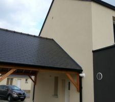 Grille pour la ventilation des combles perdus....à la place du trou !!