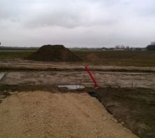 21 février 2015, les travaux ont donc débuté il y a quelques jours, comme convenu. Voici un aperçu des fondations...