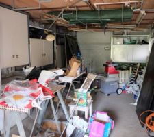 A sous sol (ou plus exactement en bas au nord, l'atelier ... qui restera un atelier.