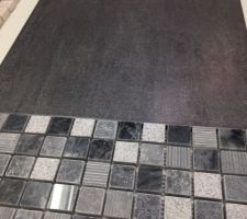 Carrelage et mosaïque des WC du haut