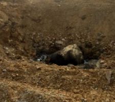 Bonjour 
Voici quelques photos du terrain ou &ccedil;a avance &agrave; pas de fourmi aujourd hui il y avais personnes sur le terrain